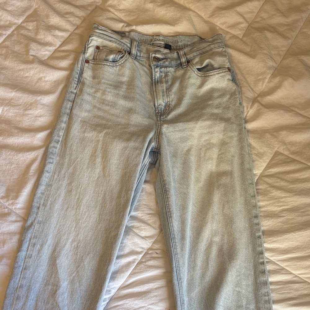 American Eagle Outfitters Light Wash Straight Leg Jeans